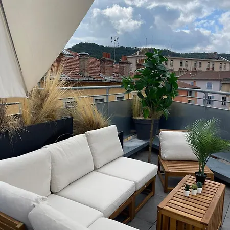 Appartement Rooftop D'exception Au Coeur Du Puy-en-velay *